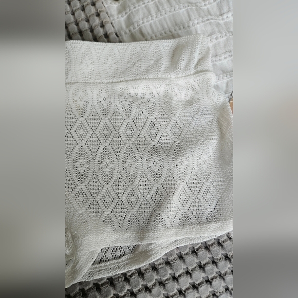 MIKEN SWIM Lace Shorts Swim Coverup In White. Size Med NWT - Picture 5 of 8